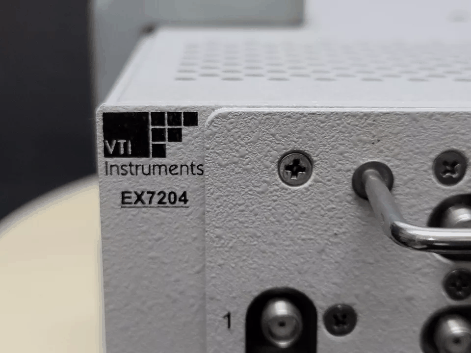 VTI Instruments EX7204 4-Slot Half-Rack Modular Microwave Switching [j1164650402]