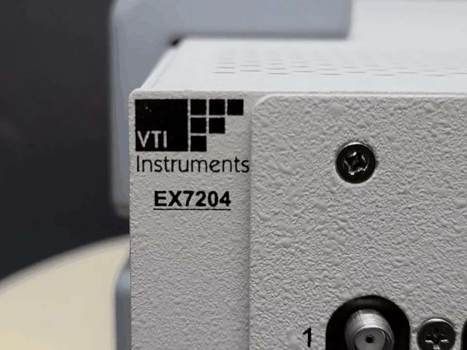 VTI Instruments EX7204 4-Slot Half-Rack Modular Microwave Switching [u1164668503]