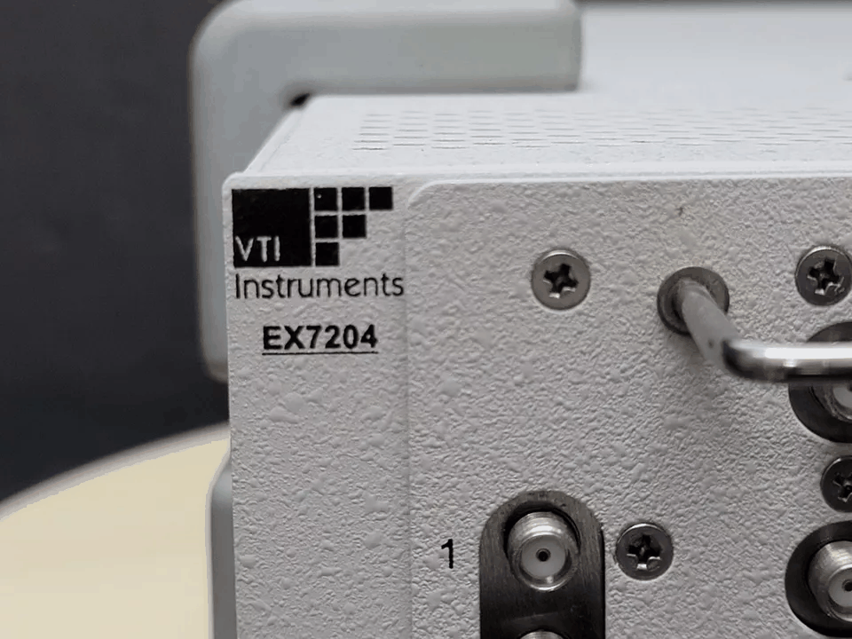 VTI Instruments EX7204 4-Slot Half-Rack Modular Microwave Switching [s1164653375]