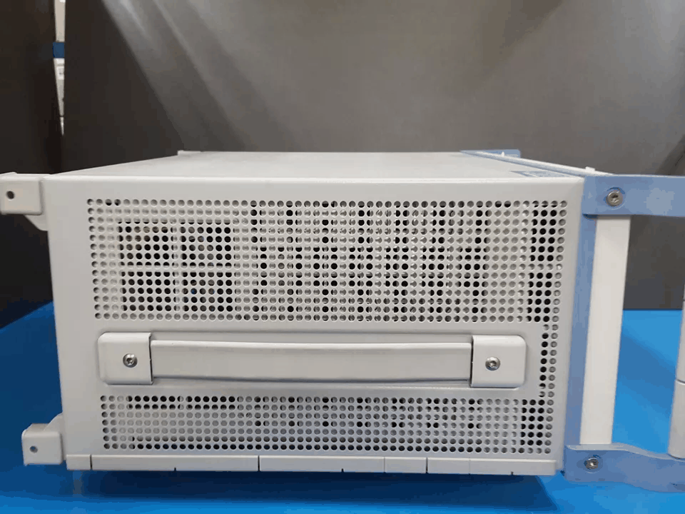 Rohde & Schwarz AMU200A Baseband Signal Generator and Fading Simulator [b1165277890]
