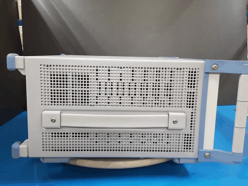 Rohde & Schwarz AMU200A Baseband Signal Generator and Fading Simulator [e1165279168]