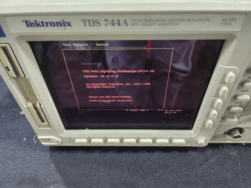 Tektronix TDS744A Digital Oscilloscope 500MHz 4ch 2GS/s Opt. 05 13 1F 2F [1165614846]
