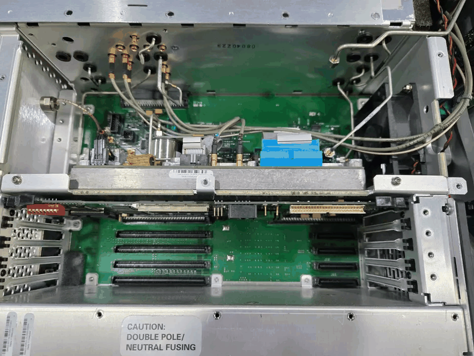 Agilent E4428C Signal Generator 250kHz-6GHz (for parts) [1165927891]