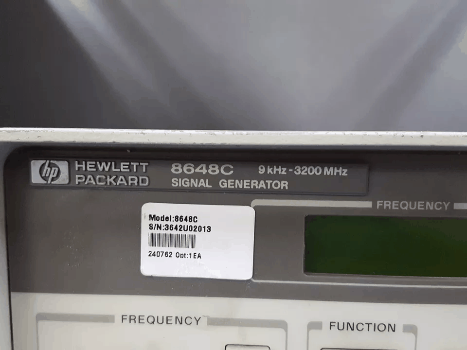 HP 8648C Signal Generator 9kHz-3000MHz (for parts or not working) [s1165952773]