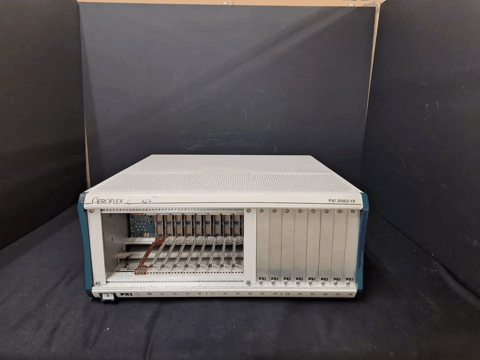 Aeroflex PXI 300012-18 18 Slot Chassis (as-is) [q1166070081]