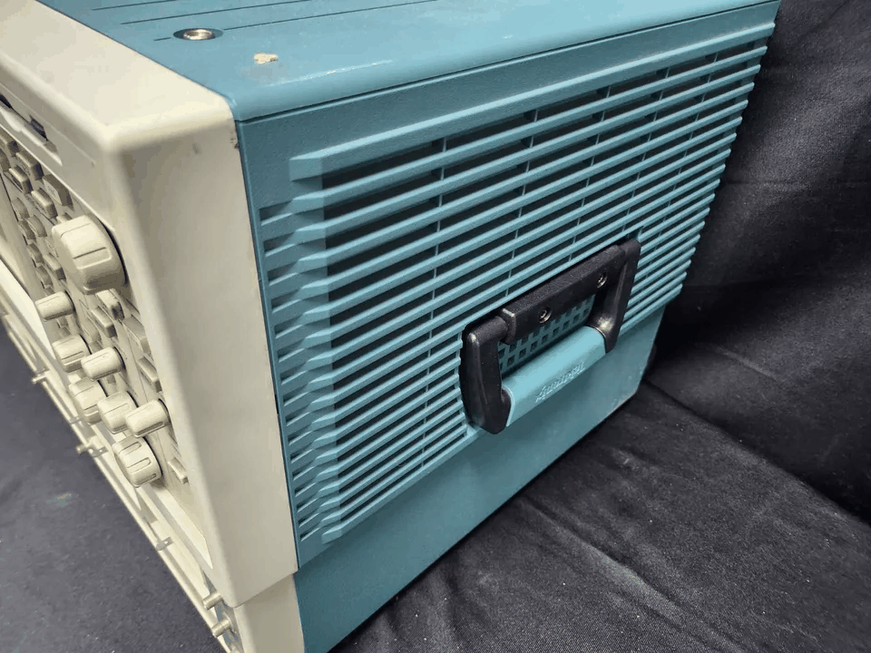 Tektronix TDS8200 Digital Sampling Oscilloscope (as-is) [o1166211611]