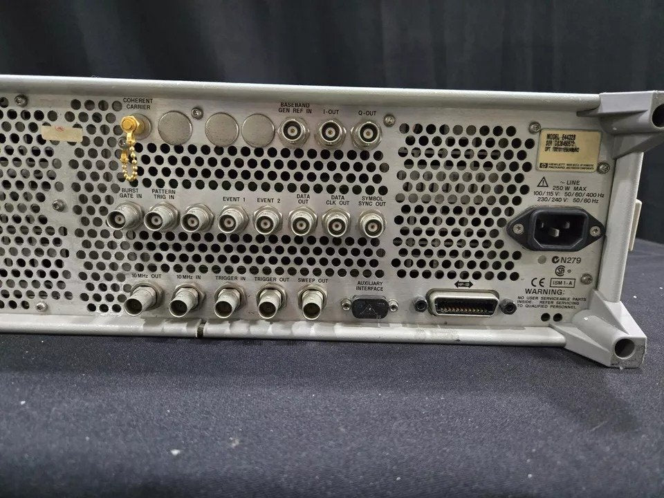 HP E4432B Digital RF Signal Generator 250kHz to 3GHz [f1166692232]