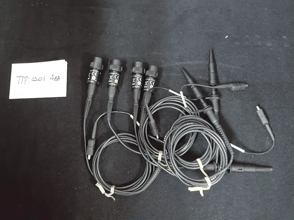 Tektronix TDS2014C Digital Oscilloscope 100MHz 4ch 2GS/s TPP0201 x 4 [t1166695114]