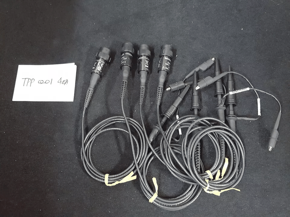 Tektronix TDS2014C Digital Oscilloscope 100MHz 4 Channel 2GS/s TPP0201 x 4 [j1166707201]
