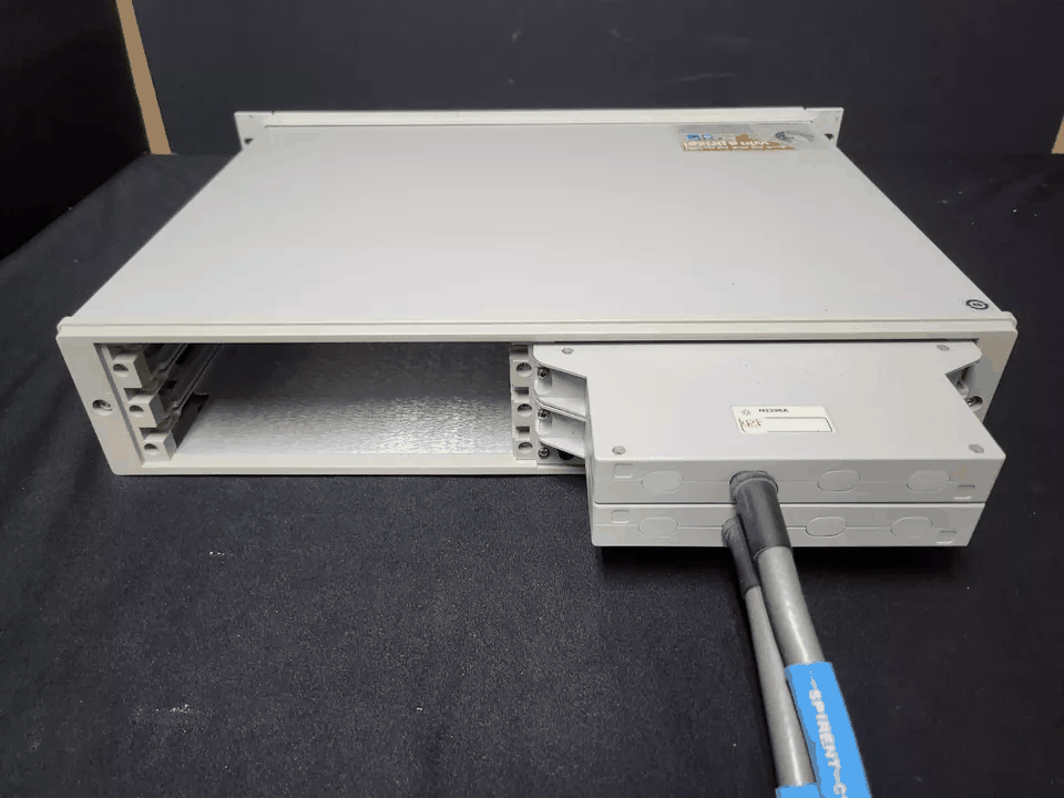 Agilent 3499A Control System Main Frame with N2263A 2 pcs [c1166707483]
