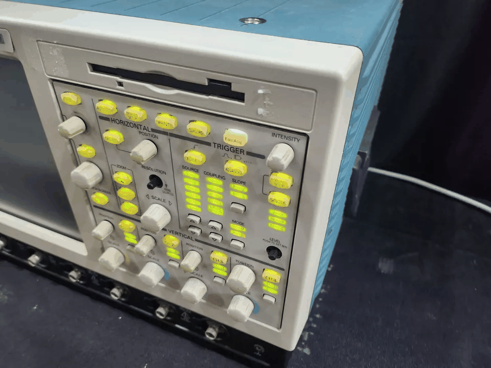 Tektronix TDS7054 Digital Phosphor Oscilloscope 500MHz 4ch 5GS/s [o1167001460]