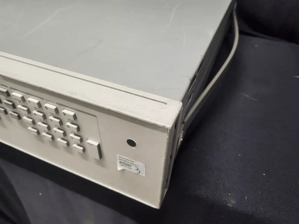 HP 6674A System DC Power Supply 2000W 0-60V 0-35A (for parts or not working) [l1167744276]