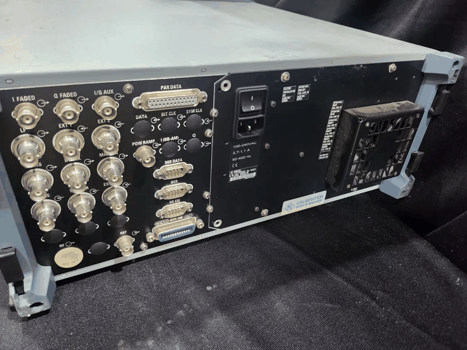 R&S SMIQ06B Vector Signal Generator 300KHz to 3.3GHz (as-is) [h1168336291]