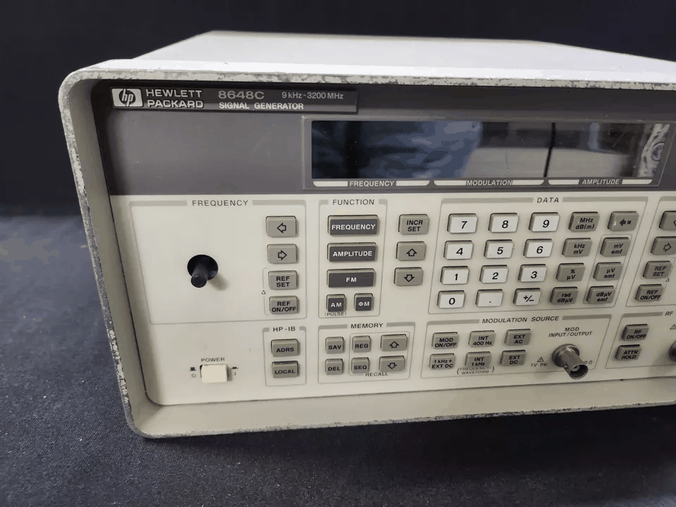 HP 8648C Signal Generator (for parts or not working) [m1173268947]