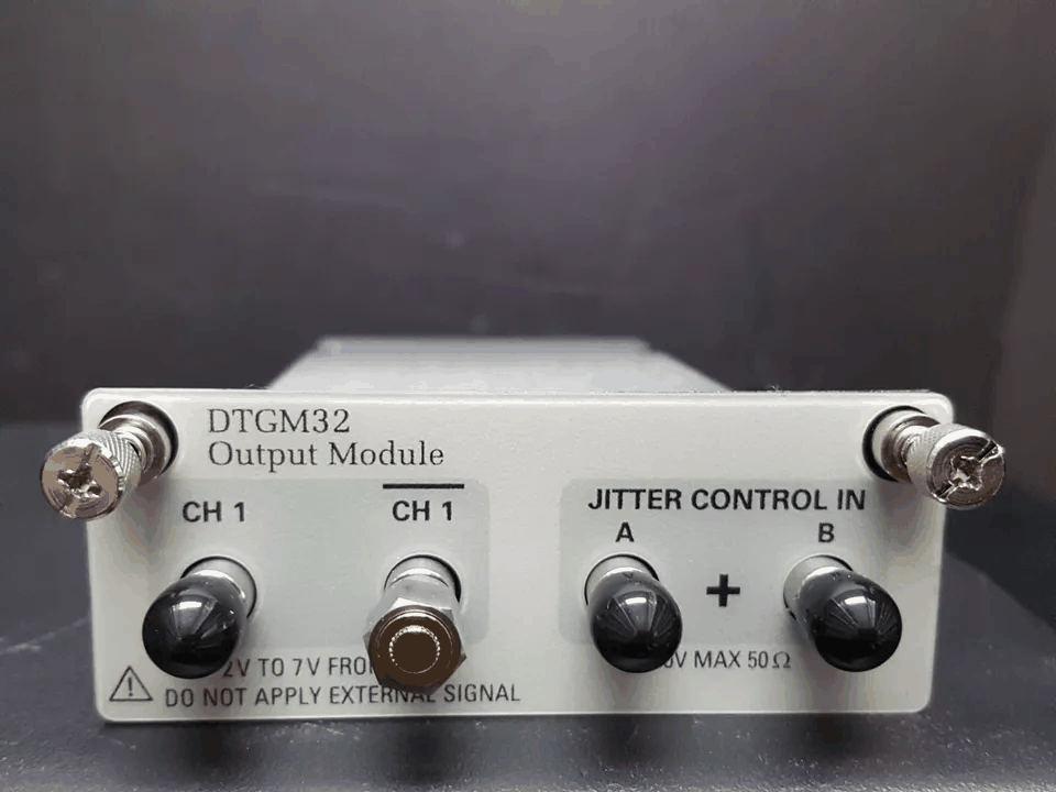 Tektronix DTGM32 1ch Differential Output Module (for parts or not working) [s1173290901]
