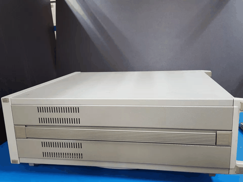 Leader LG3802 ISDB-T Signal Generator with Opt.70 (for parts or not working) [k1173281288]
