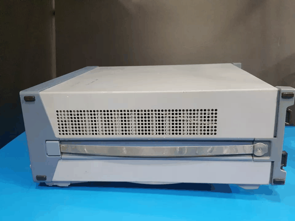 R&S DVT200 Digital Video Transmitter Opt. B5 B6 [x1174054659]