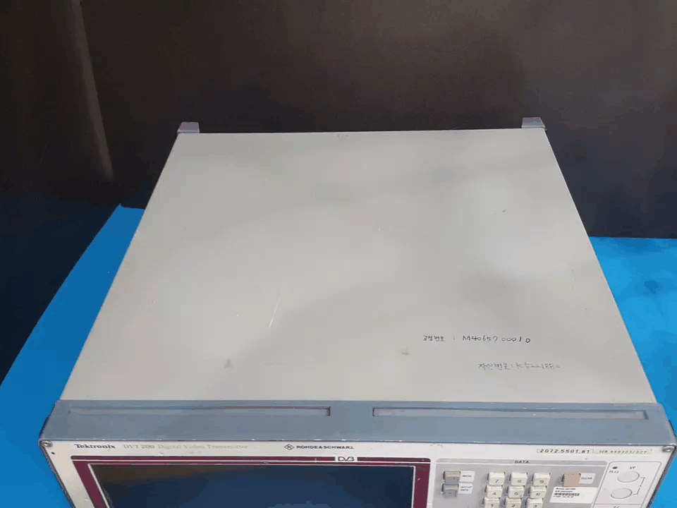 R&S DVT200 Digital Video Transmitter Opt. B5 B6 [x1174054659]
