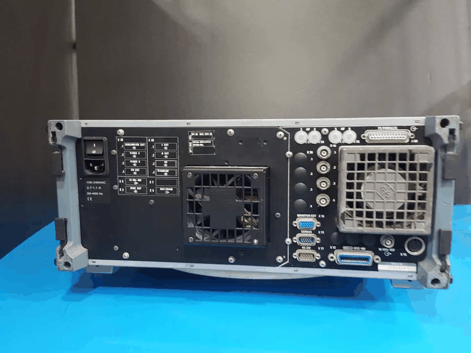 R&S DVT200 Digital Video Transmitter Opt. B5 B6 [x1174054659]