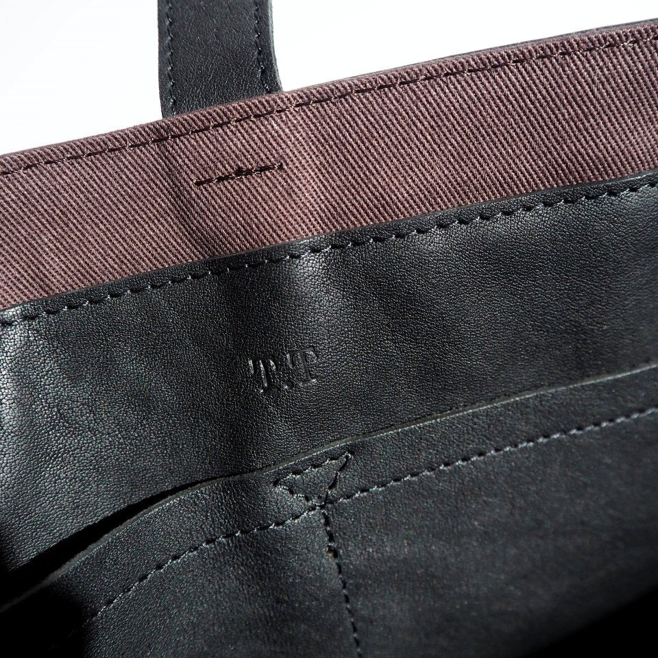 T.T Taiga Takahashi 004 Newsboy Bag Horse Leather Shoulder Bag Black [g1215376448]