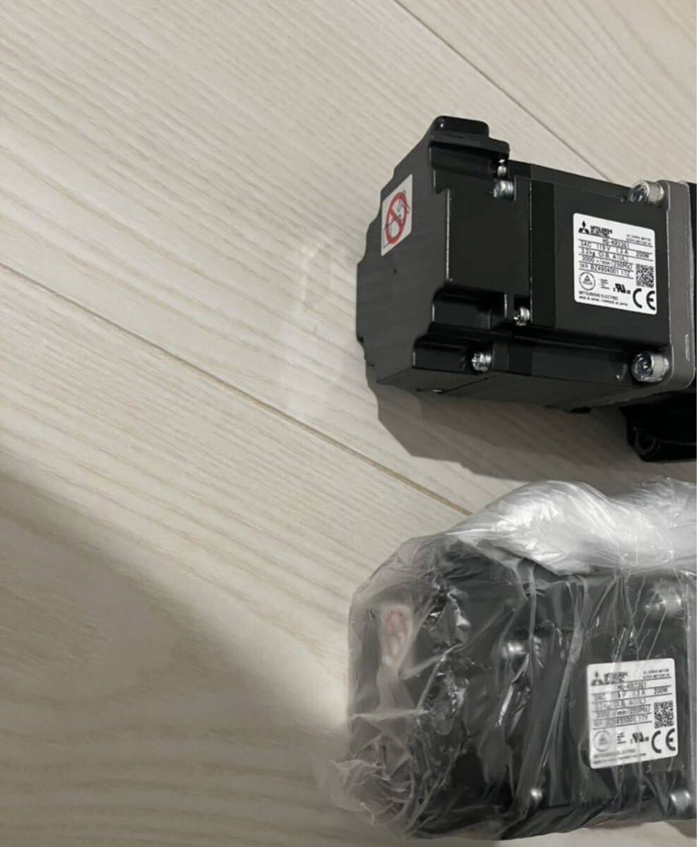 MITSUBISHI HG-KR23G1 Servo Motor Set of 2 [l1192227406]