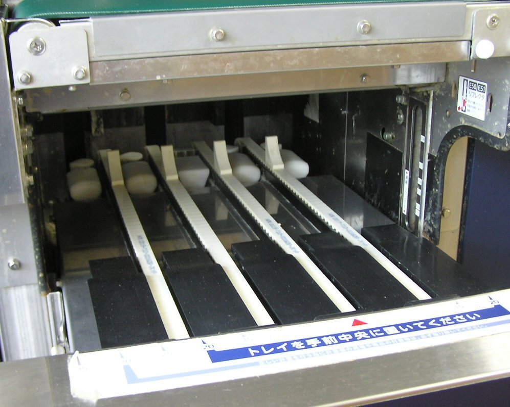 Teraoka AW-5600II Automatic Wrapping and Weigh Labeling Machine 200V (as-is) [r1238222758]